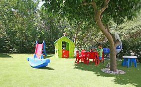 Corina Suites And Apartments